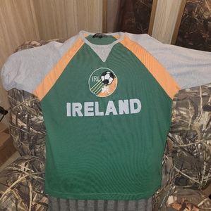 Retro Collection Ireland Futbol Soccer T-Shirt.